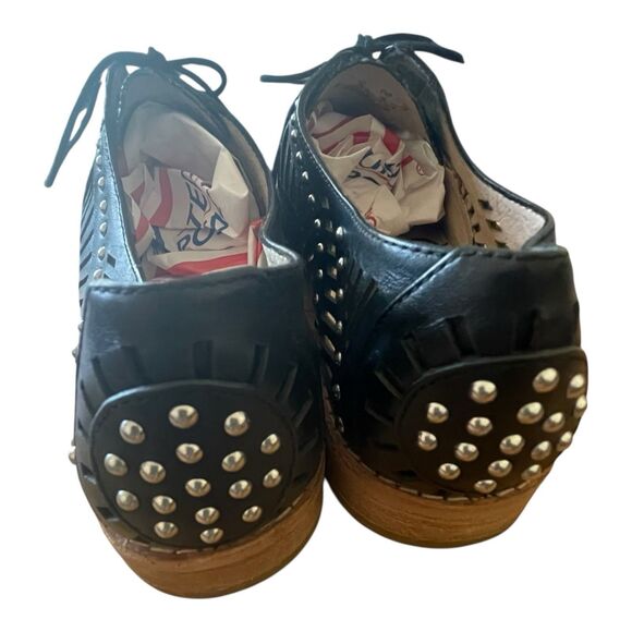 Sam Edelman Loafer Shoes Women’s 7 Black Laser Cut Silver Stud Lace Up Preppy - Picture 6 of 12